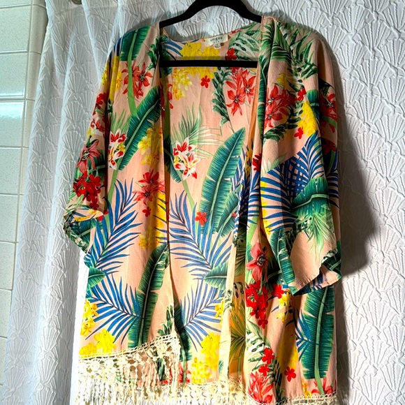 Umgee tropical floral print light pink kimono shawl light weight swim coverup  M - Picture 2 of 9
